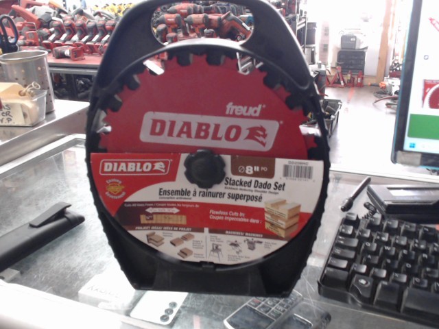 Lame de scie a onglet 8