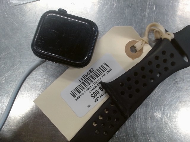 Apple watch series 8 45mm + charger