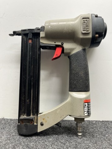 Gun a clou porter cable