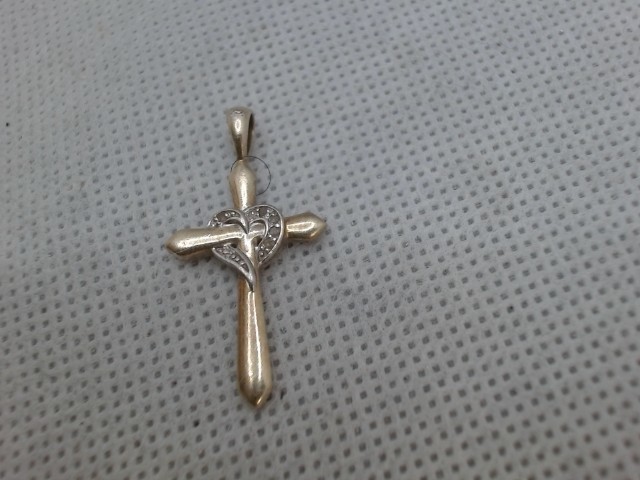 Breloque pendantif avec coeur