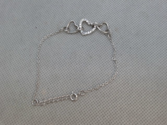 Bracelet argent avec 3 coeur