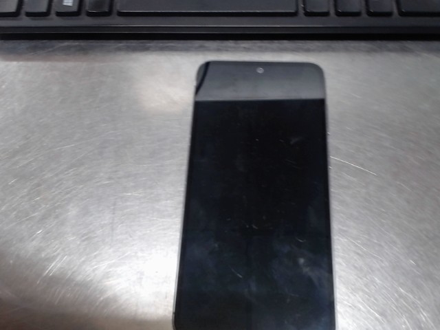 Tlphone 128gb no chrg/case