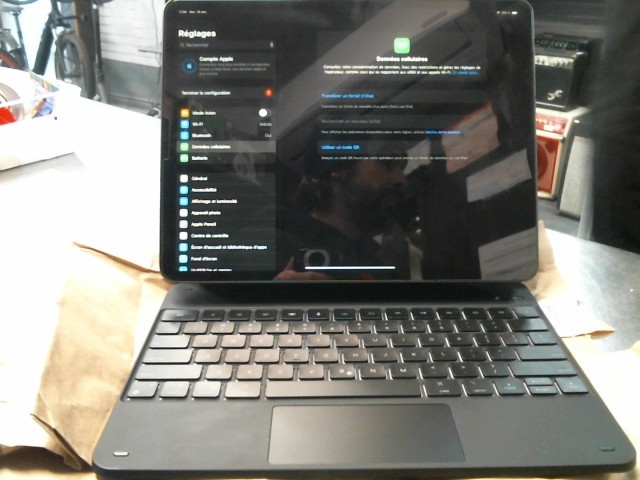 Ipad pro 12.9 pouces 4eme gen + case