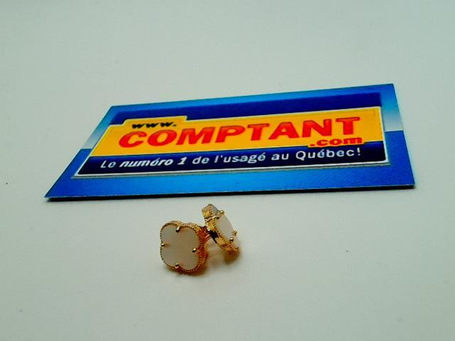 BOUCLES  D OREILLES EN OR 10KT