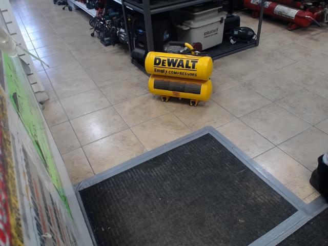 Compresseur dewalt