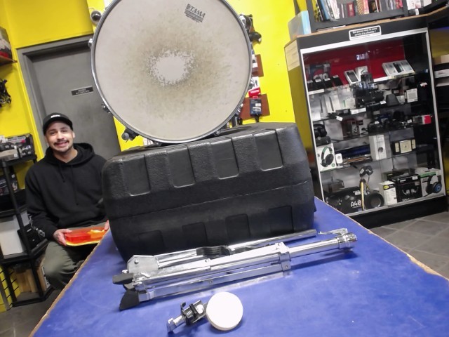 Snair tama+ pied et case manque vis