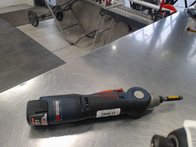 Tounevis a angle + batt 12v / no chg