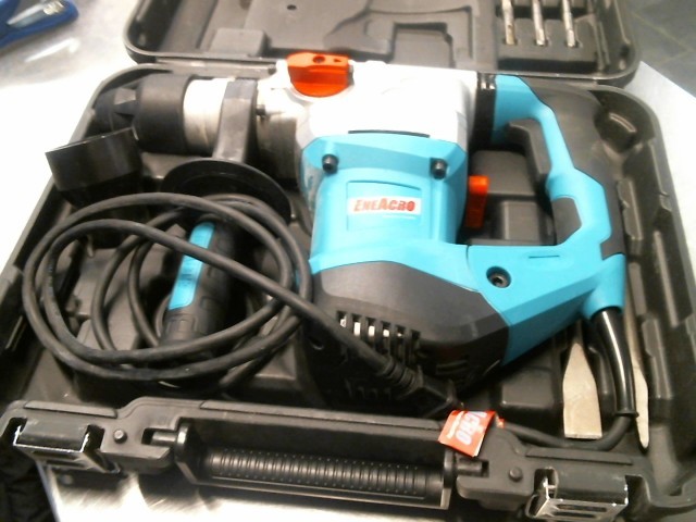 Hammer drill dans le case