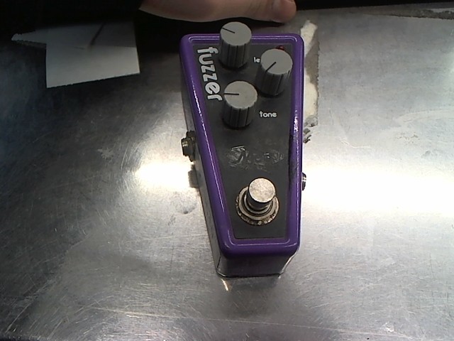 Pedale d'effet guitar fuzzer