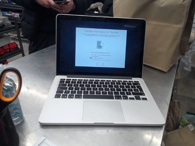 Macbook pro mid 2014 i5 8gb ram 128ssd