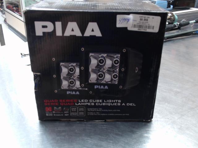 Lampes cubiques a del