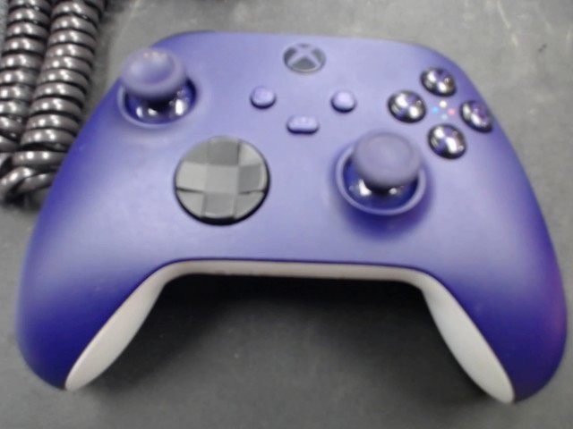 Manette xbox1 blanc et mauve