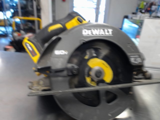 Scie circulaire flexvolt dewalt
