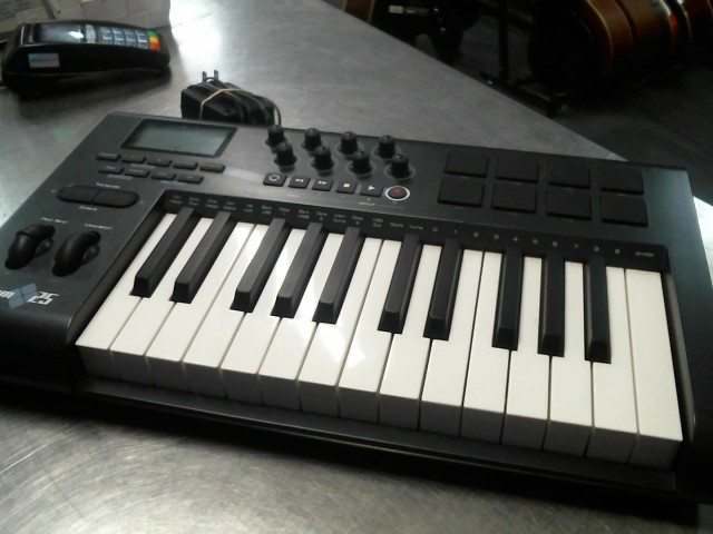 Controleur pour la production/mixing