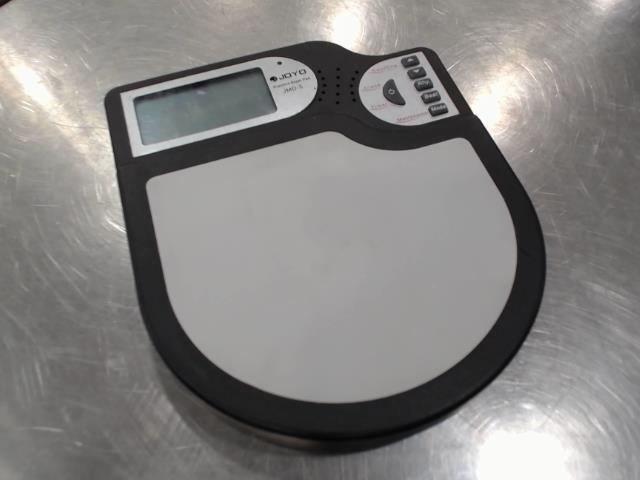 Drum practice pad manque plastic arriere