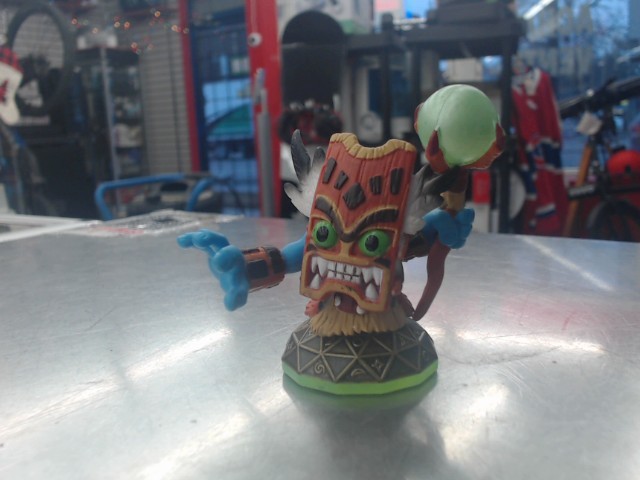 Figurine skylander 