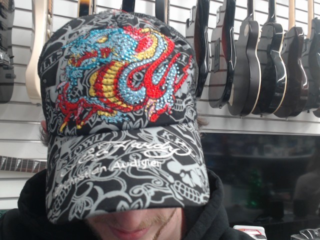 Casquette ed hardry dragon bleu rouge