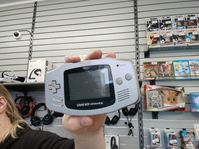 Game boy advance gris