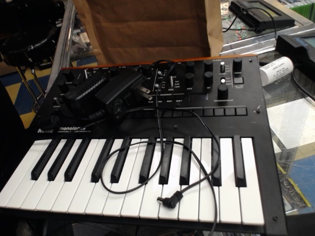 Monophonic analogue synthesizer korg