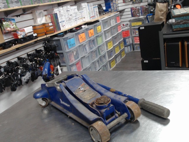 Jack auto 2 tonnes+barre