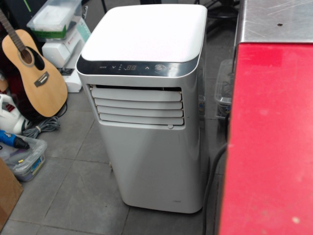 Air climatiser 8000btu/h avec tuyaux