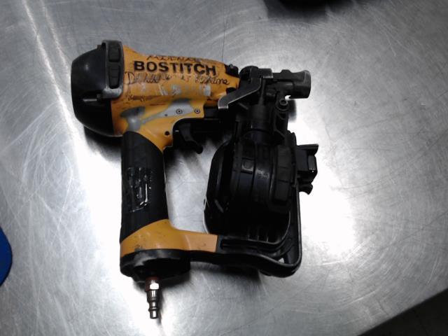 Cloueuse a charpente