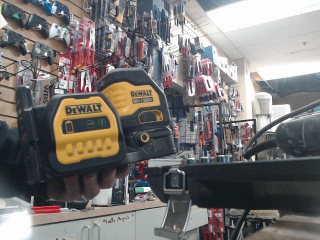 Lazer croix 132ft green naked