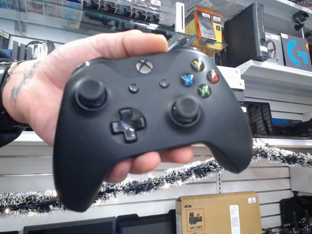 Xbox one controller black