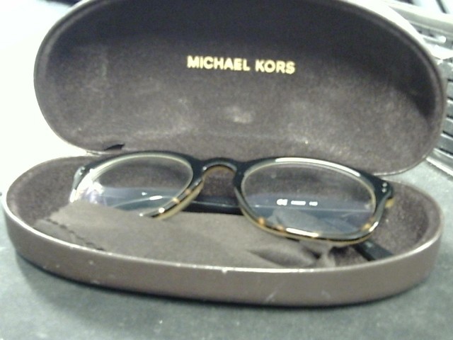 Paire de lunettes + boite