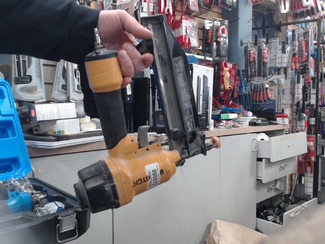 Cloueuse 16ga nailer