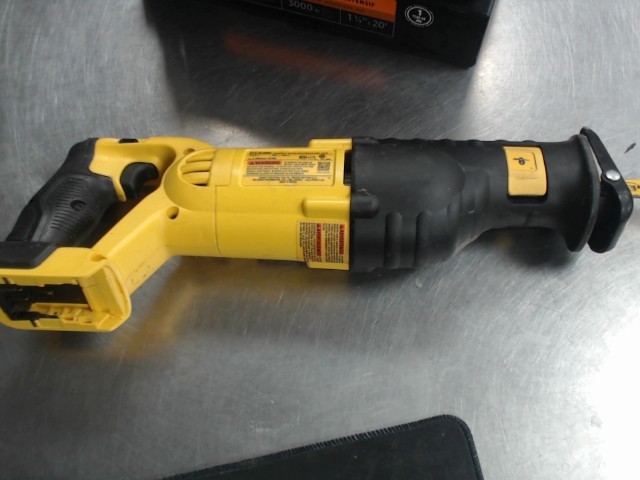 Scie alternative sans fil dewalt