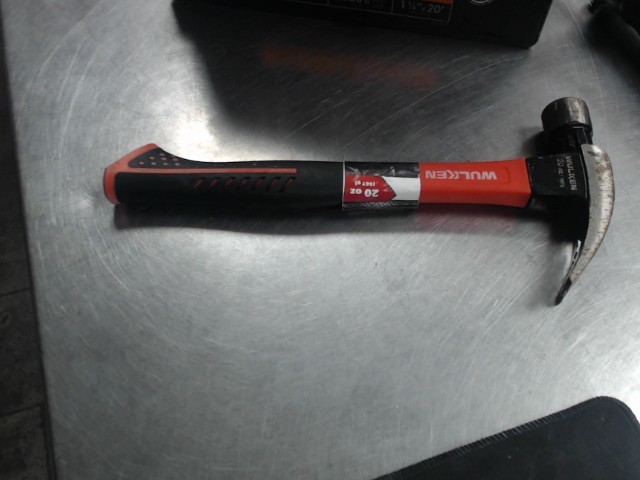 Marteau wulken rouge