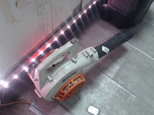 Souffleur a feuille sthil