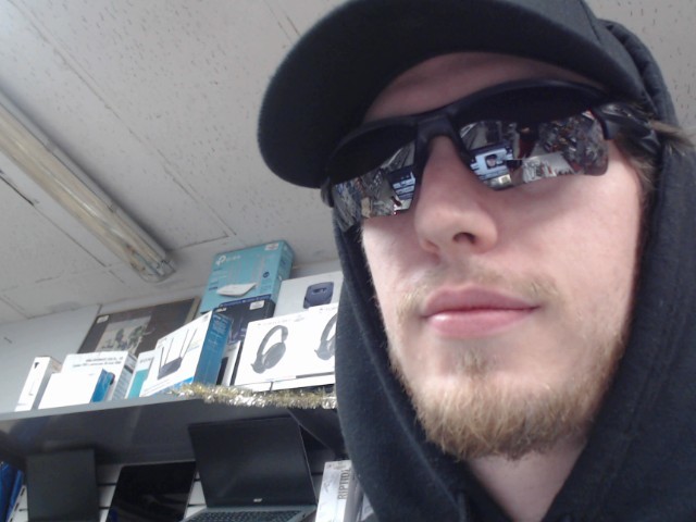 Lunettes fum�e noire verre bleu