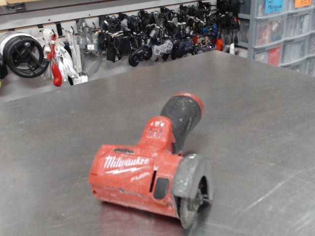 Scie metal 12v no batt/chargeur