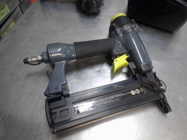 Cloueuse pneumatique