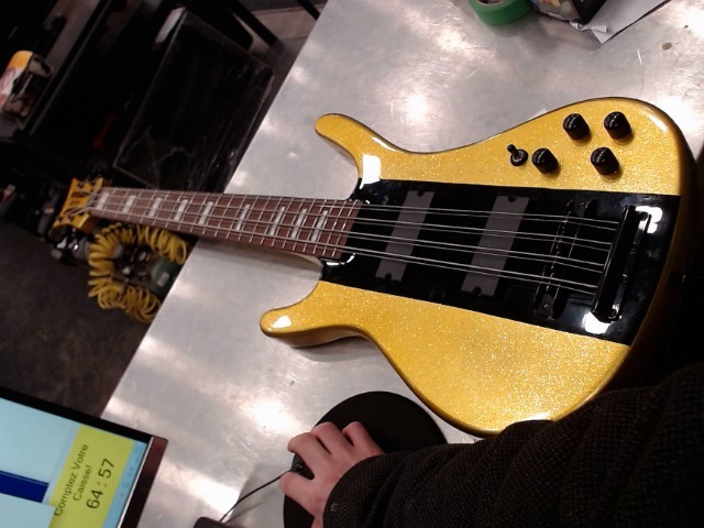 Bass 8 cordes+softcase