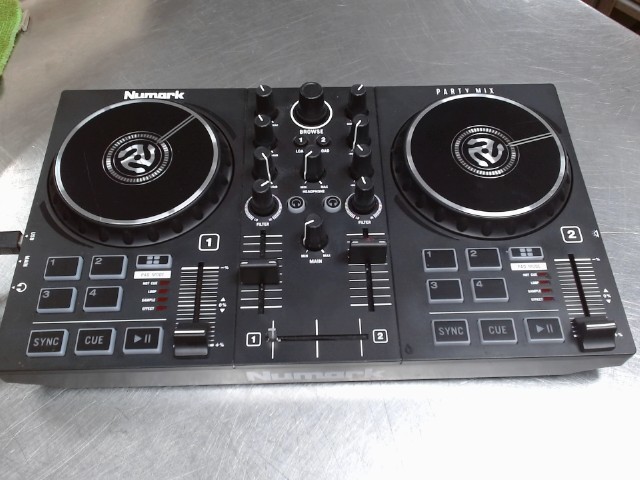 Console numark party mix