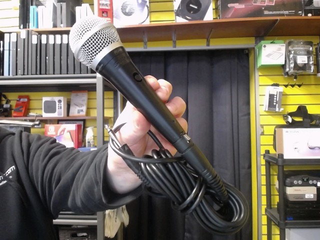 Microphone avec fil xlr