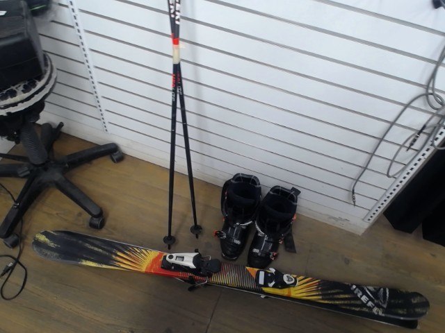 Kit ski bottes batons