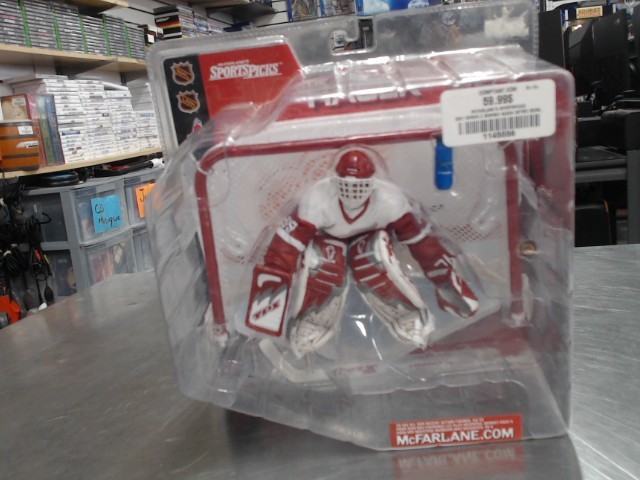 2001 series 2 dominik hasek detroi redw.