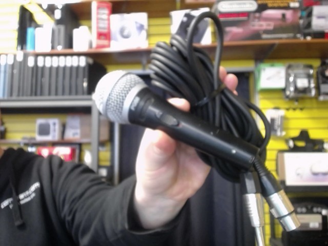 Microphone + long fil xlr-1/4