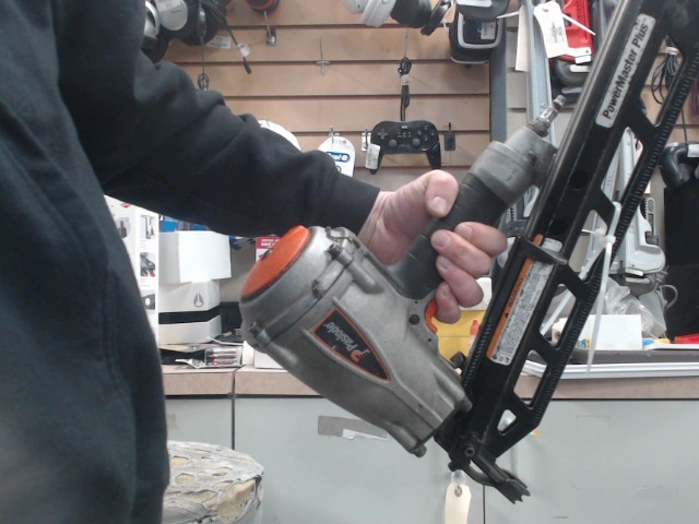 Nail gun