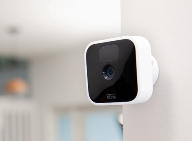 Blink indoor battery powerd security cam