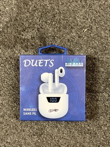 Brand new duets earbuds