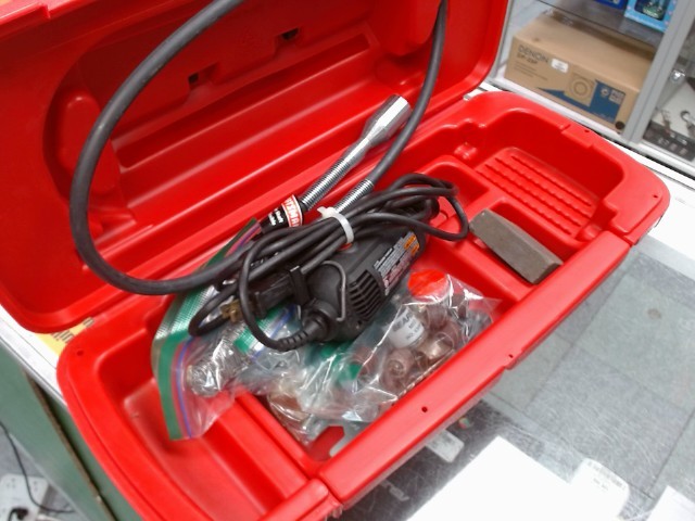 Carving tool avec fils et accesoire