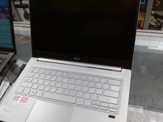 4cpu ryzen 5 4th/8gb ram/500ssd