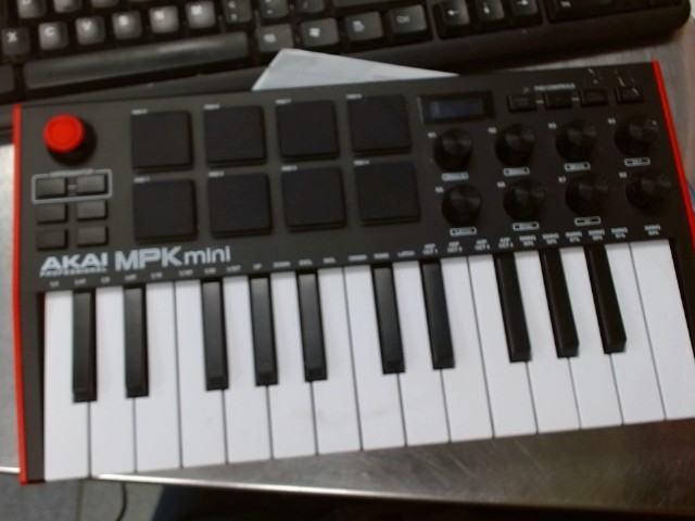 Akai mpk mini sans boite