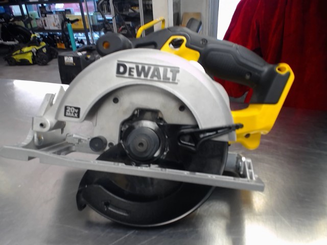 Scie 6-1/2 tres bonne condition