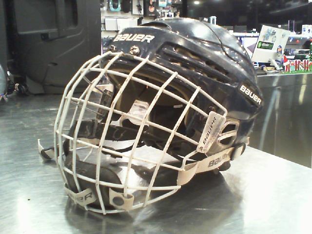 Casque de hockey